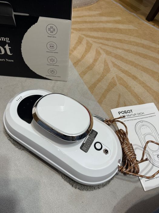 Робот мойщик окон (стеклоочиститель)