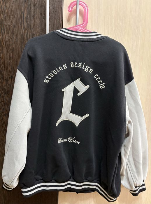 Вещи на девочку: бомбер, джинсы