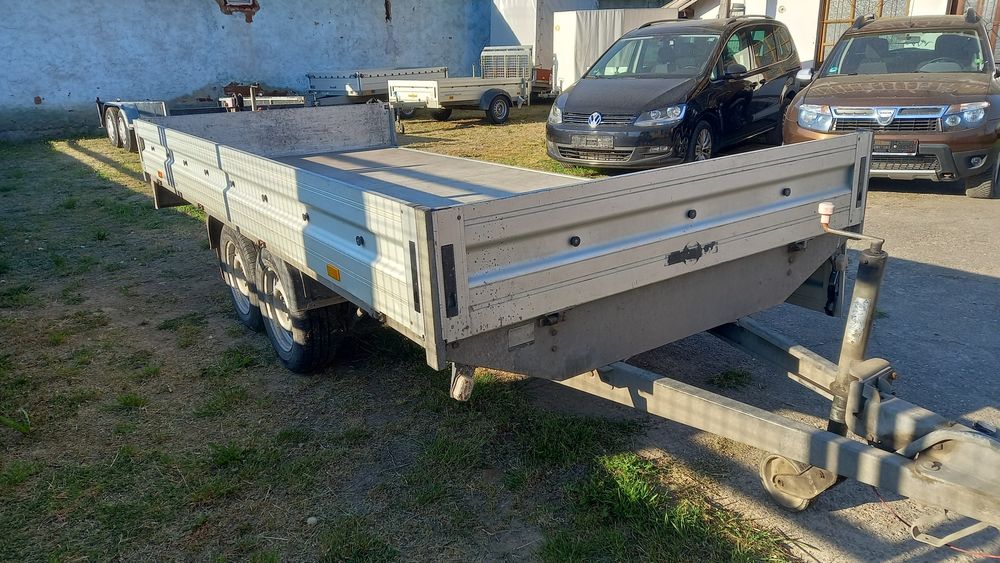Remorca 2500kg platforma Humbaur