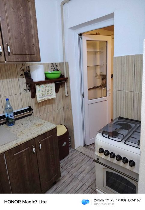 Inchiriez garsoniera pe strada Vasile Aaron