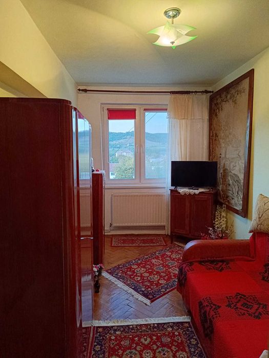 Apartament 3 camere Hateg