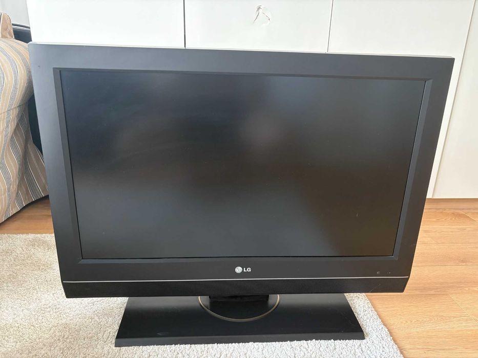 Телевизор LG 32LC51 32 инча LCD