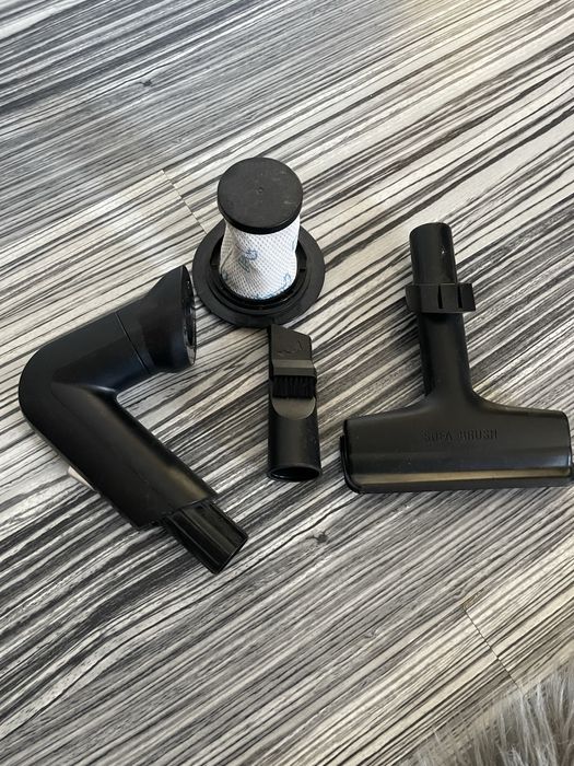 Perii plus un filtru aspirator Rowenta X force flex vertical