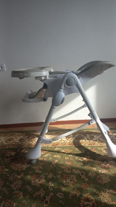 Стол для кормление