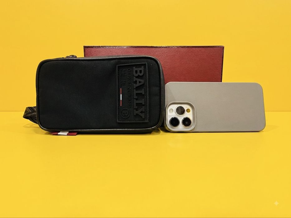 Маленькая сумка/барсетка от бренда Bally