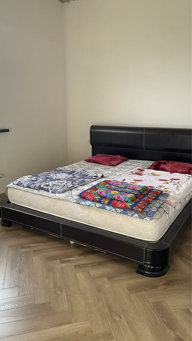 Кровать , с тумбой