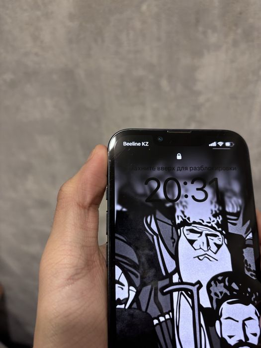 iPhone 13 / 256 GB / Midnight