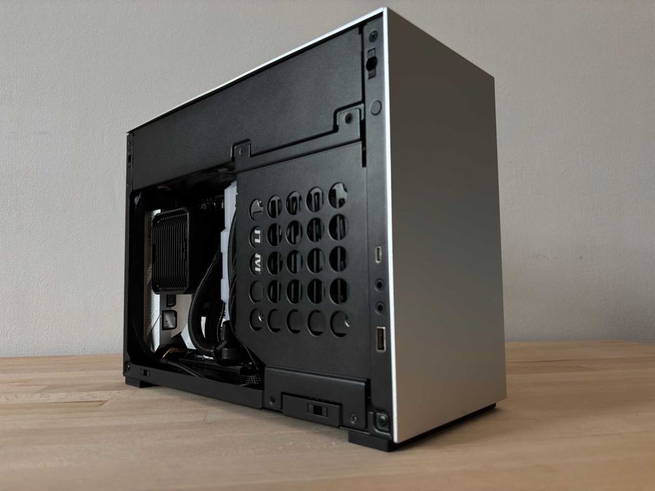 PC Gaming ITX AMD 7600X 32Gb RAM Nvidia 3080ti
