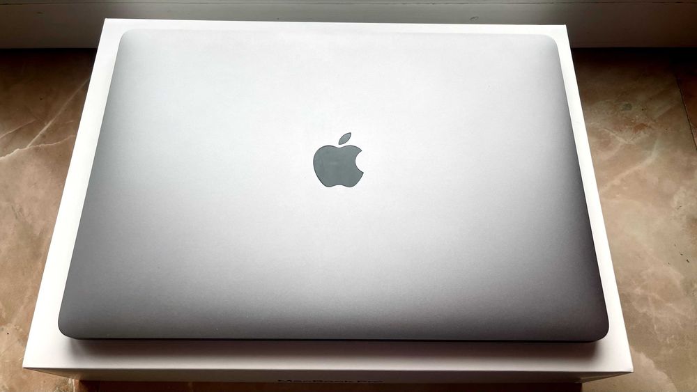 MacBook Pro 13", M1, Touchbar, 512GB