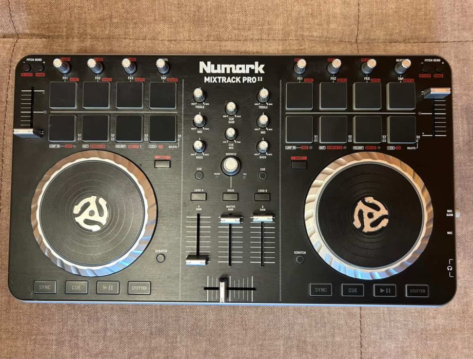 Consola DJ Numark Mixtrack Pro 2