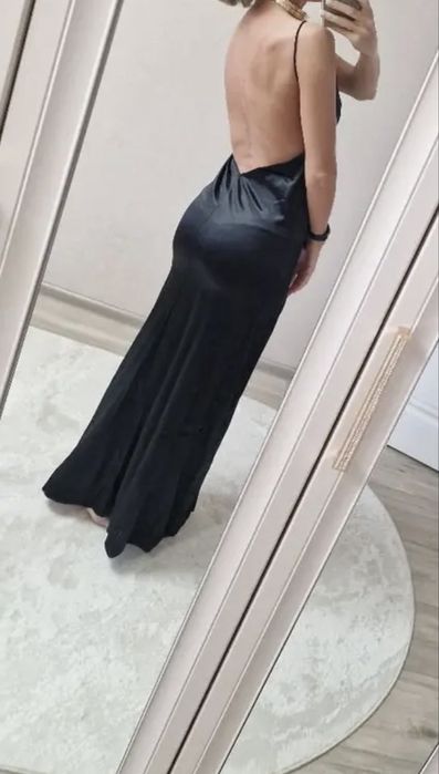 Официална рокля с гол гръб