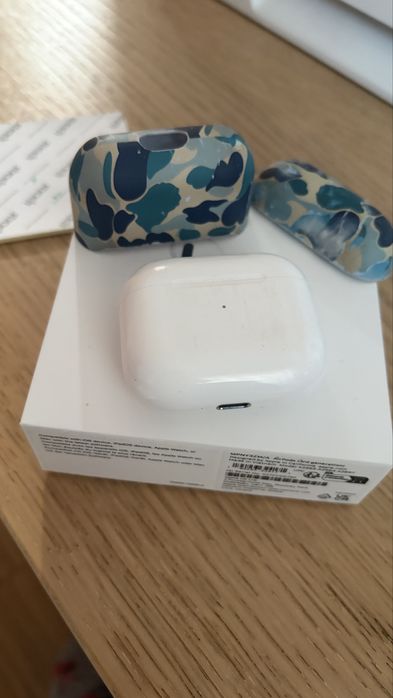 Airpods Gen 3 cu Mag Safe