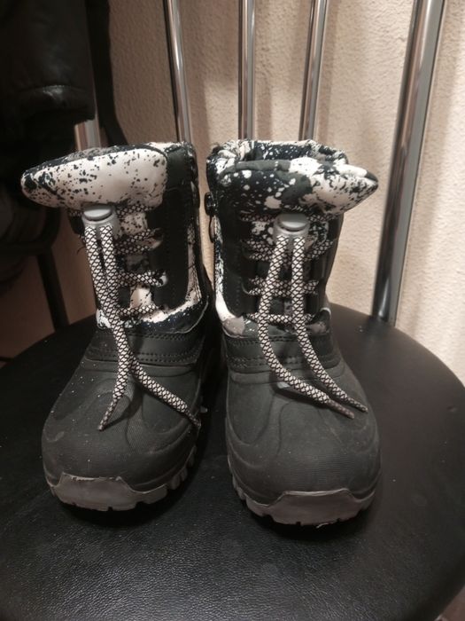 Продам детские дутики