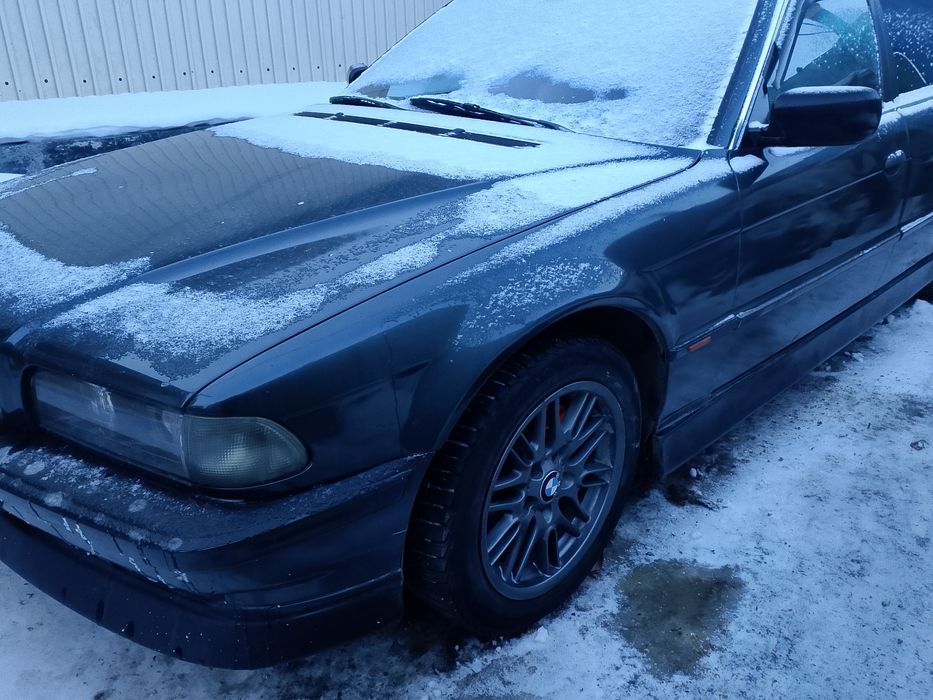 Продам БМВ е 38 год 1995