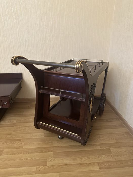 Сервировочный стол массив шпон