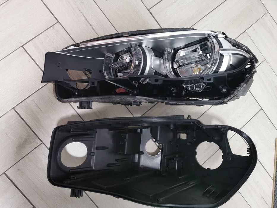 Reparatii Faruri-Înlocuire sticle-Reparatii Daylight /Lumini de zi