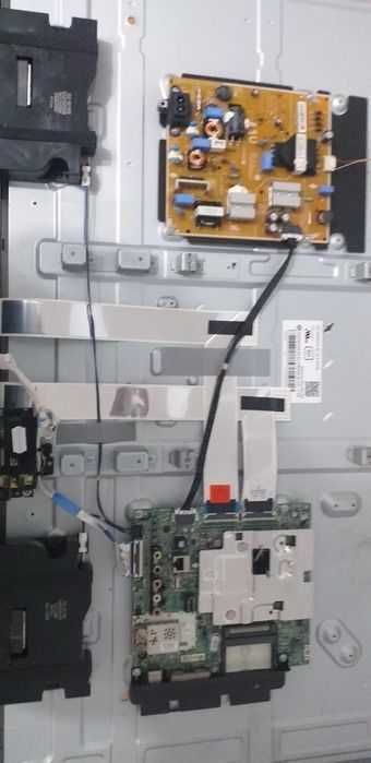 TV led LG 43UJ634V display fisurat