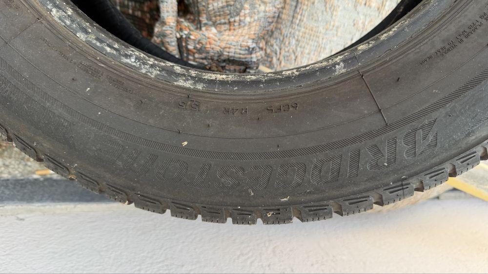 Гуми Bridgestone  225/65/17 зимни