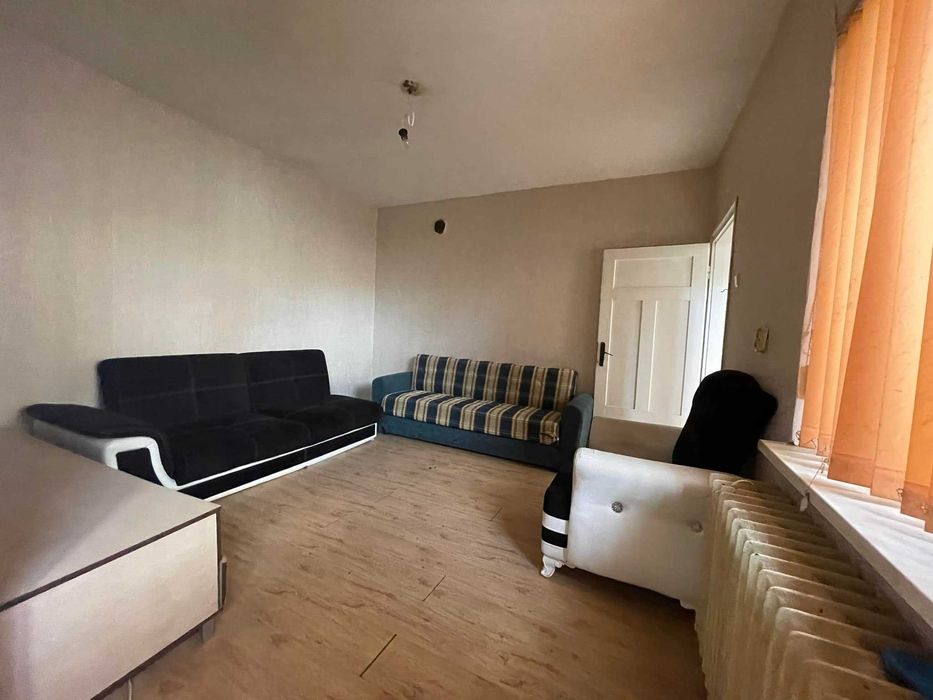 Пазар !!! Етаж от къща !!! Тухла !!!