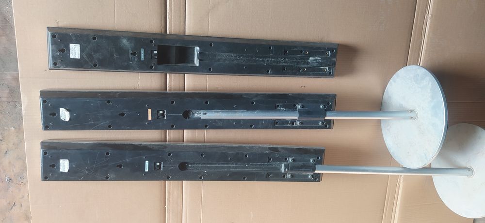 Колонки три штуки.