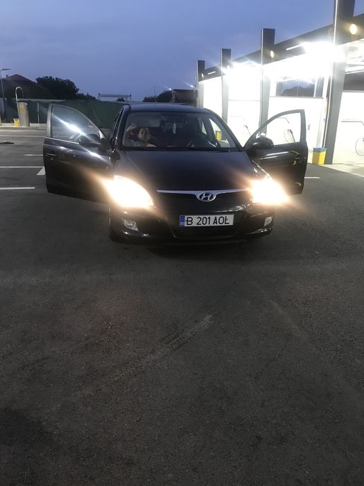 Vând sau schimb Hyunday i 30