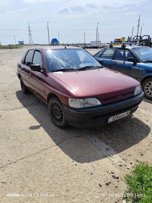 Продам Ford escort