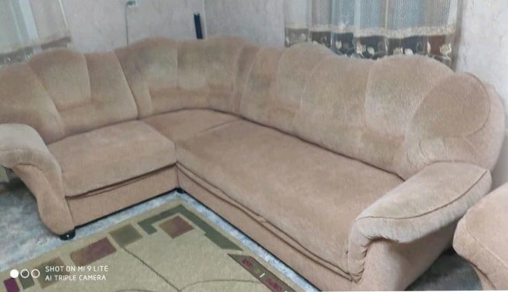 Мягкий уголок с креслом.