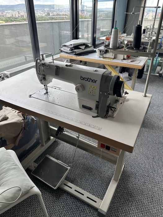 Masina de cusut liniara Brother S-1000A-3