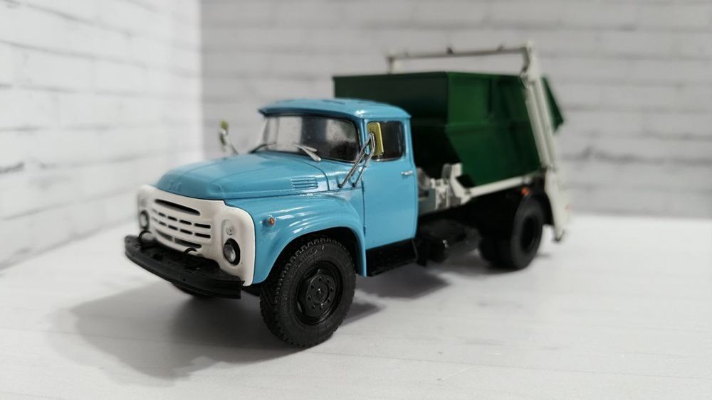 Продам модели грузовиков в масштабе 1/43