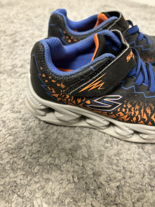 Adidasi Skechers marimea 26