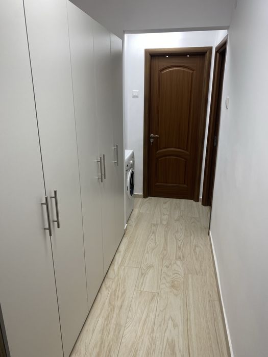 inchiriez apartament 3 camere Piata Unirii - bloc Gulliver