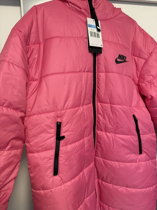 Ново яке Nike с етикет/М размер