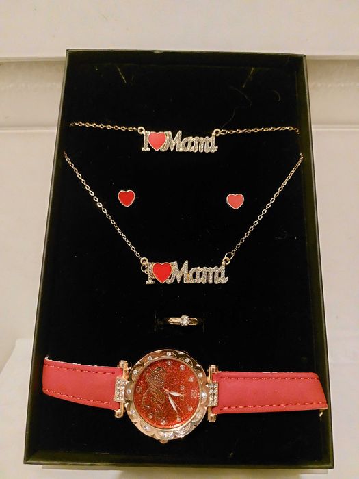 Set cadou pentru mame cu ceas, bratara, lant, cercei i love mama