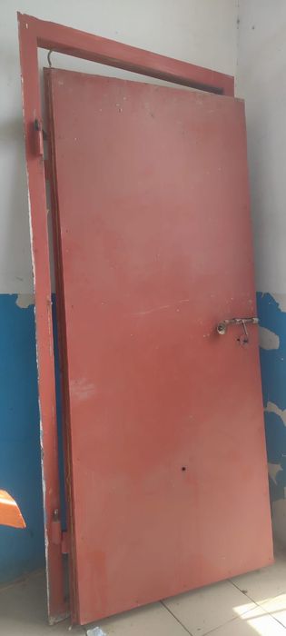 Железная дверь входная