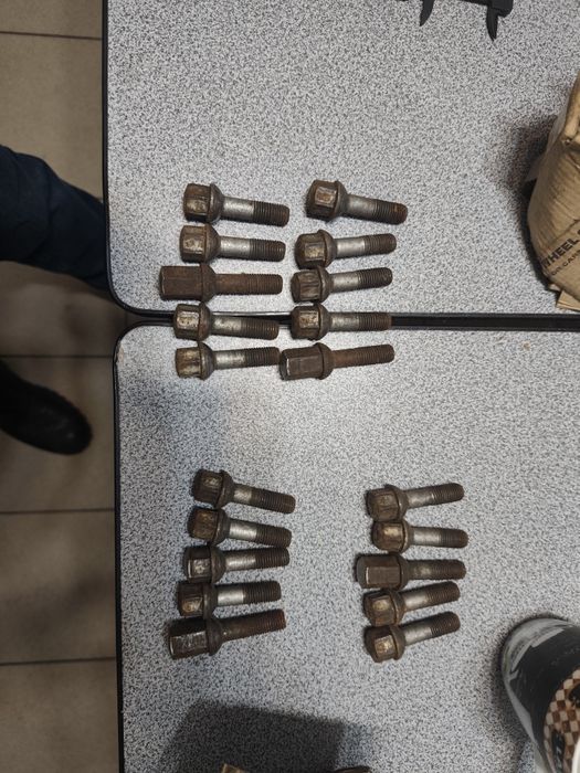 Болтове за джанти за Мерцедес