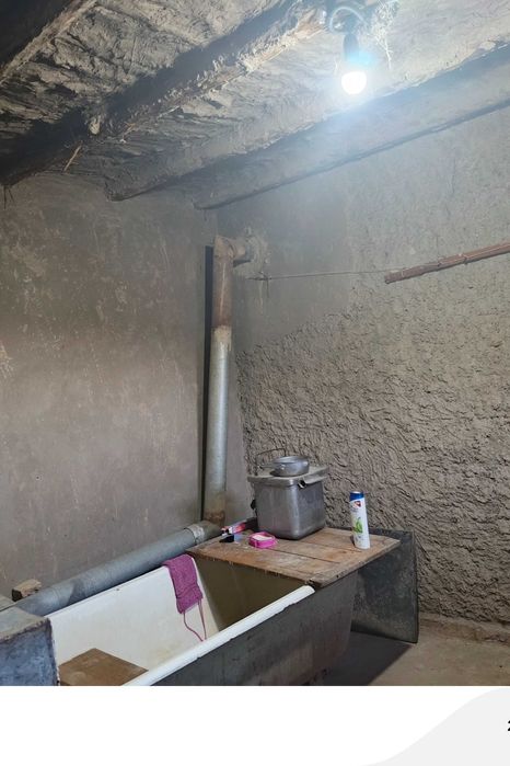 Toshkent viloyati Yangiyoʻl tumanida uyni yarmi sotiladi 4sotx