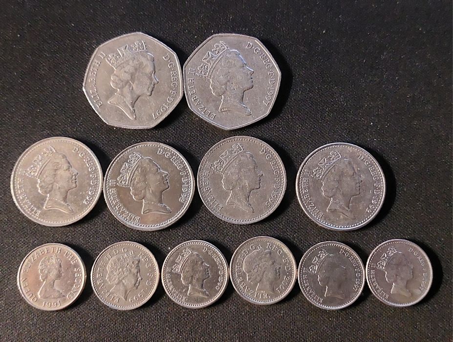 Монеты    Пфеннинг. Пенс. Цент . Фунт.