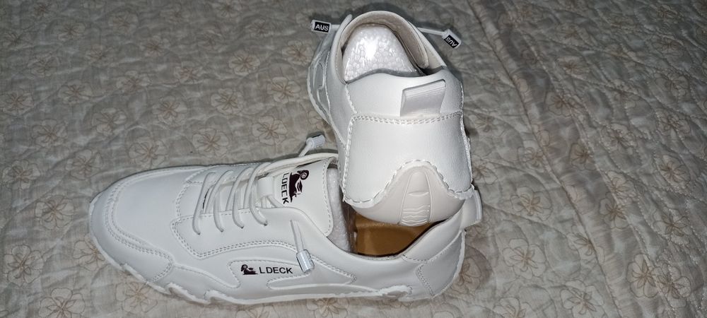 Продаются кроссовки