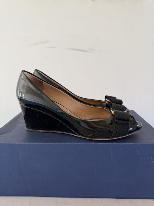 Туфли с открытым носом Salvatore Ferragamo