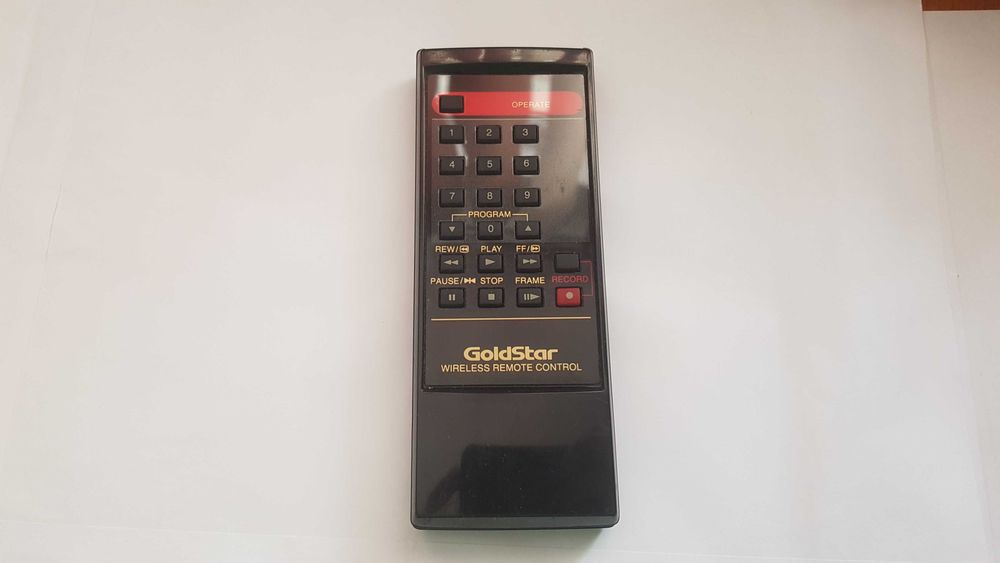 Telecomanda originala Goldstar Video Recorder VHS + SHARP GO653GE Noi