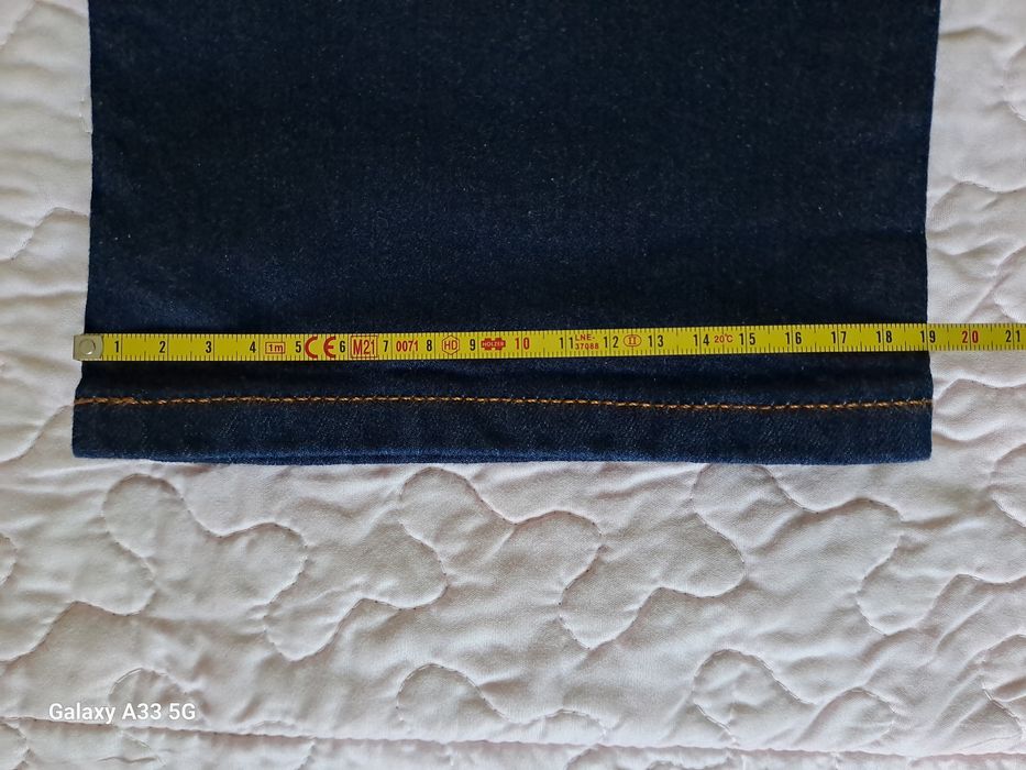 Vând blue jeans Mustang Washington. 
Toate detaliile sunt in poze. 
Vi