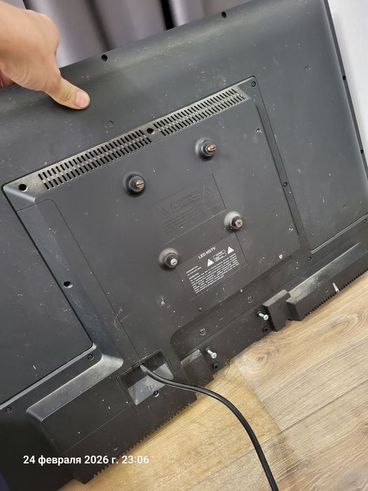 Продам жк телевизор