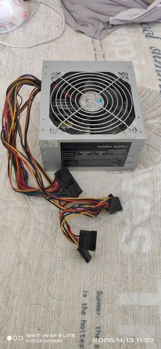 Продаются комплектующие материнская плата процессор оперативная память