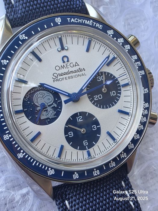 Omega Speedmaster Professional "Snoopy"