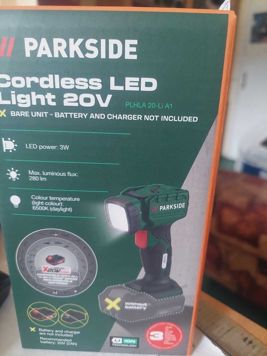 нови запечатани преносими лампи 20V Parkside