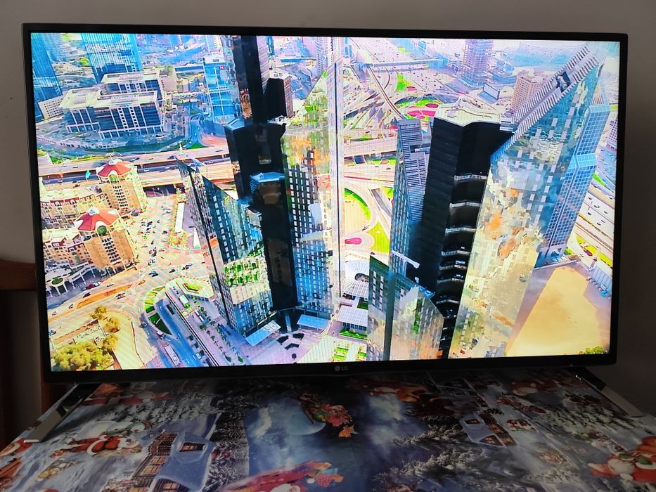 Продам телевизор Lg