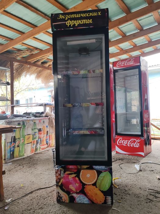 Витрина халадильниклар сотилади