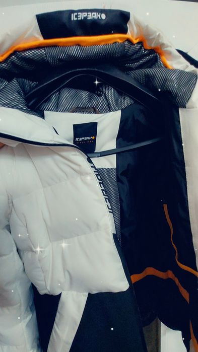 Продавам дамско ски яке ICEPEAK