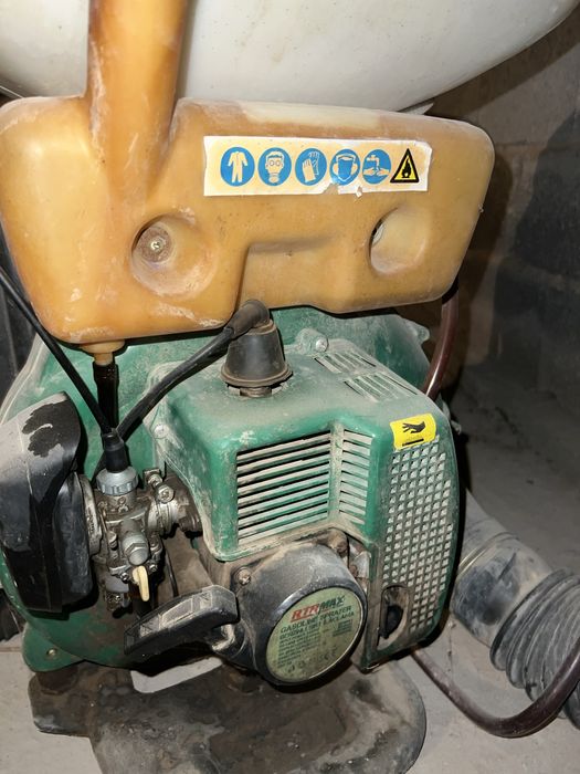 Опрыскиватель бензиновый