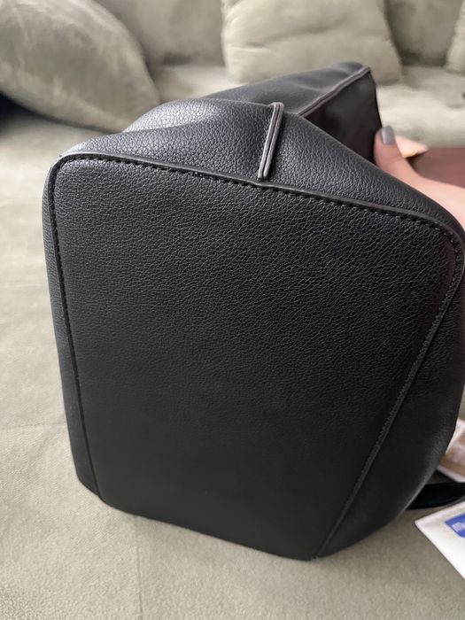 Дамска чанта Guess